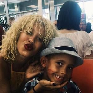 Meet your Posher, Beatrice